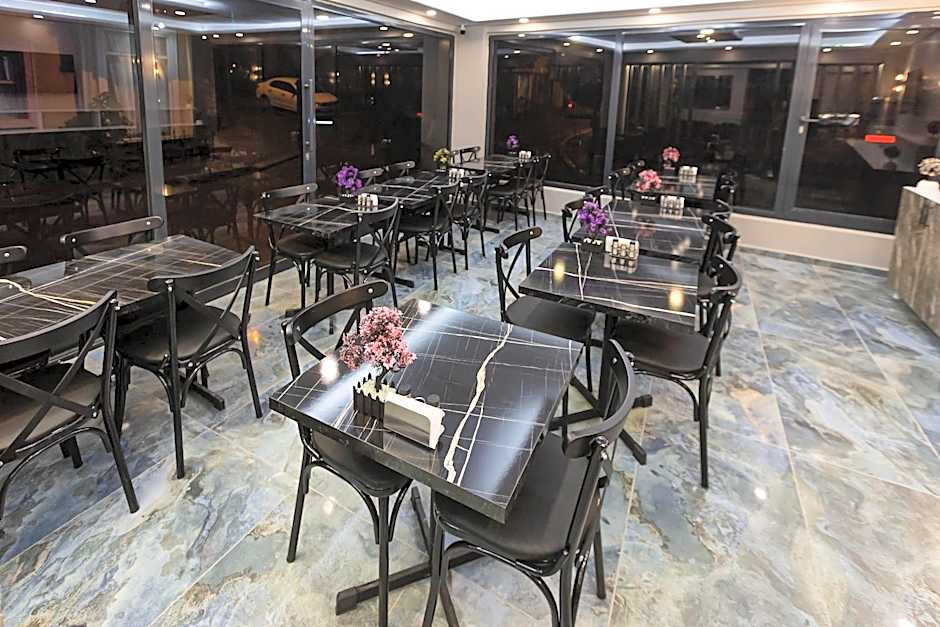 Ria Suites Boutique Hotel