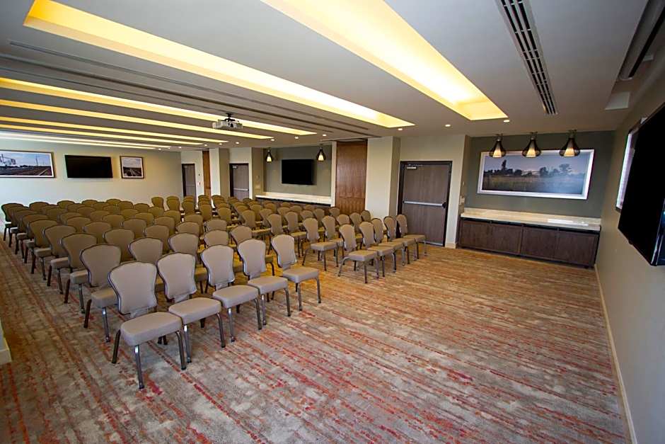 Fiesta Inn Suites Aeropuerto del Bajio