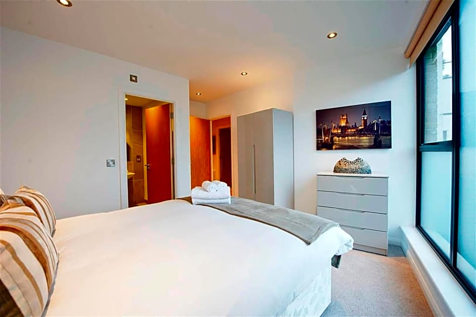 Tooley Street Apartments by Viridian Apartments