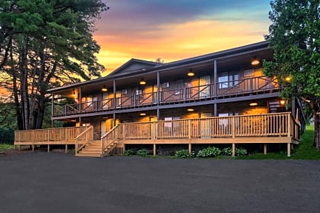 Roaring Brook Ranch and Resort