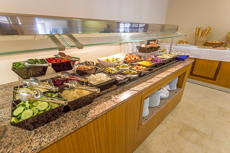 Caprice Isabel Aparthotel