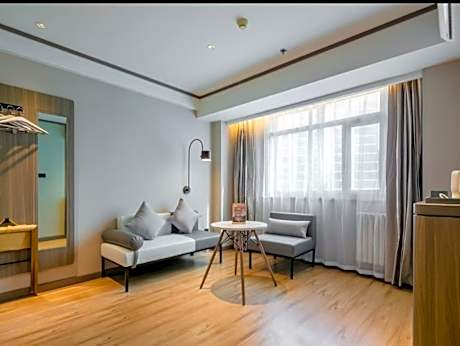 Huazhu - Business Twin Room