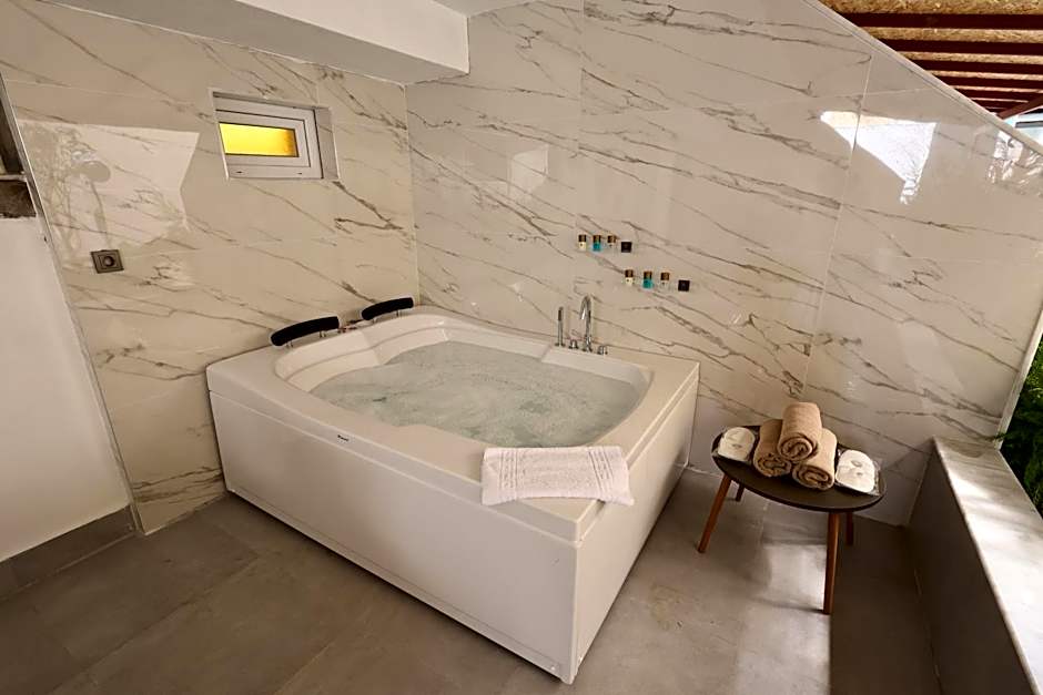 Livia Luxury Apart Hotel