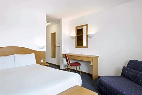 1 Double Bed Smoking