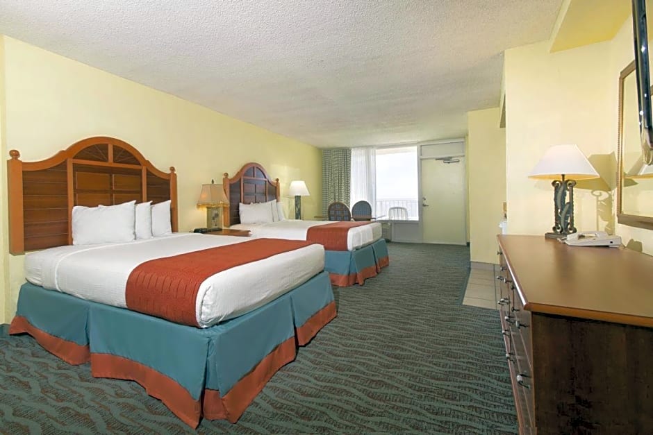 Photo 1 of 1 of 2 Queen Beds, Ocean front, Balcony