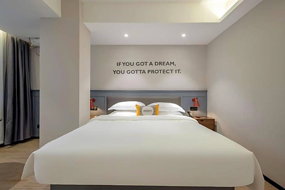 City Comfort Premier Hotel Qinzhou Lingshan Traditional Chinese Medicine Hospital Gymnasium