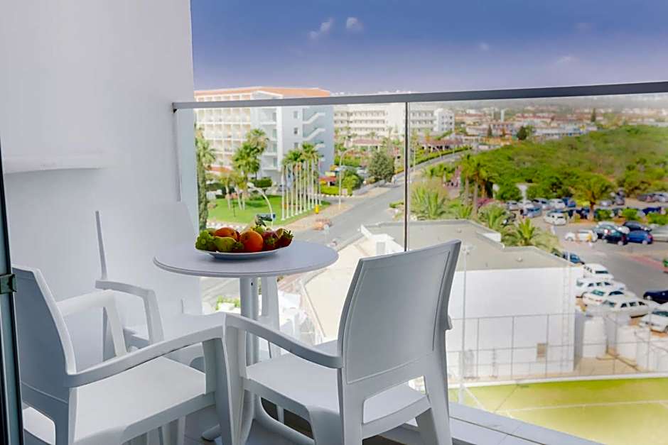 Vassos Nissi Plage Hotel & Spa