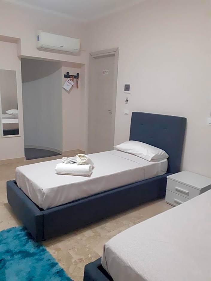 LOVELY BIANCO - Rooms & Apartment