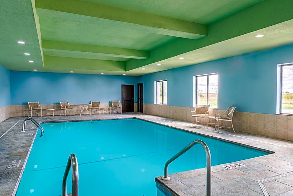 Holiday Inn Express Pratt By IHG