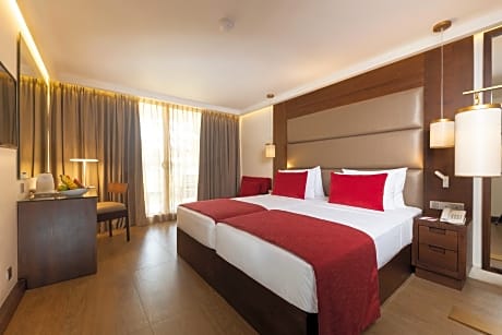 Pegasus Reef Hotel Colombo