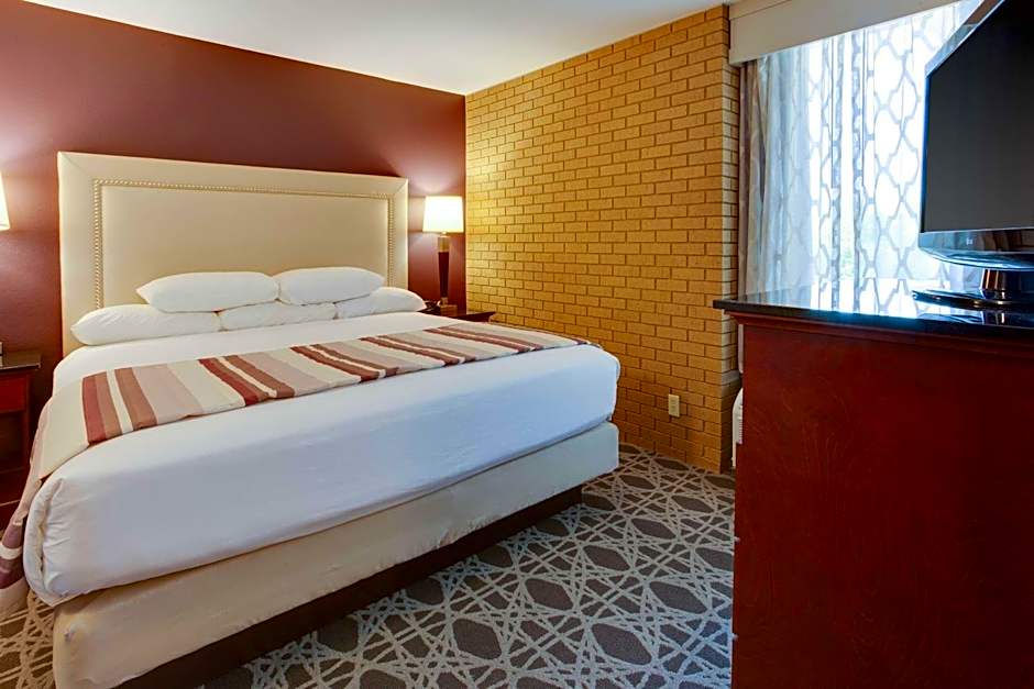 Drury Inn & Suites Louisville