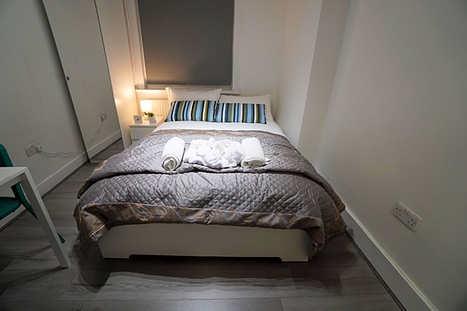 London Queens Apartments