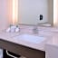 Holiday Inn Express & Suites Parkersburg East By IHG