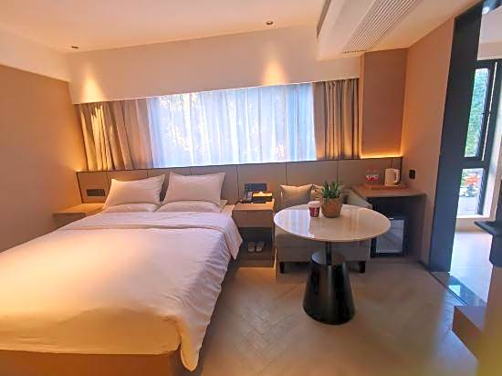 Elan Hotel (Ningbo Beilun Intime City)