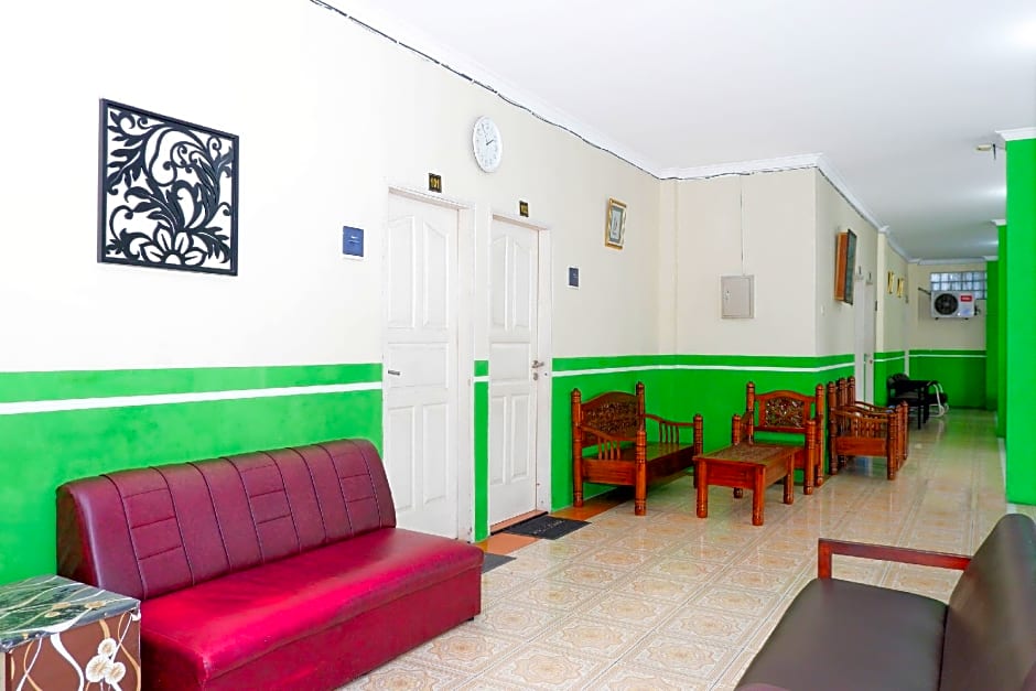 OYO 338 Guest House Omah Manahan Syariah