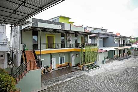 RedDoorz Syariah near Kantor Walikota Jambi