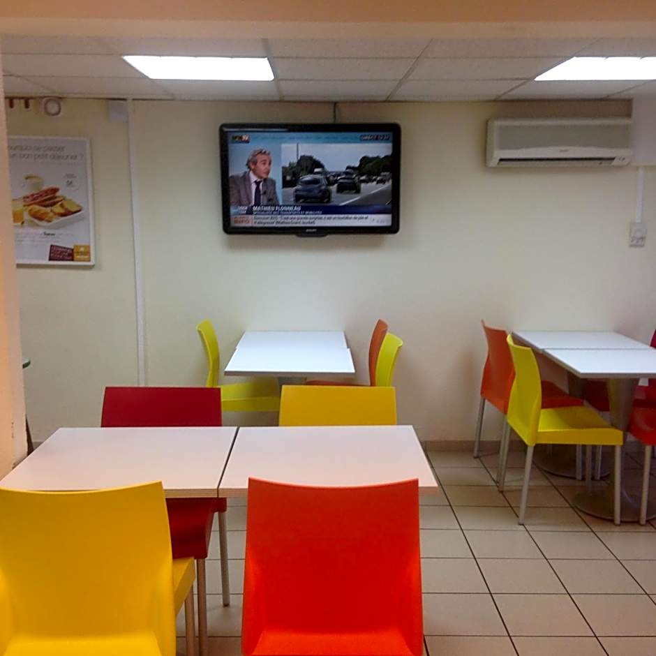 Hotel Premiere Classe Niort Est - La Creche