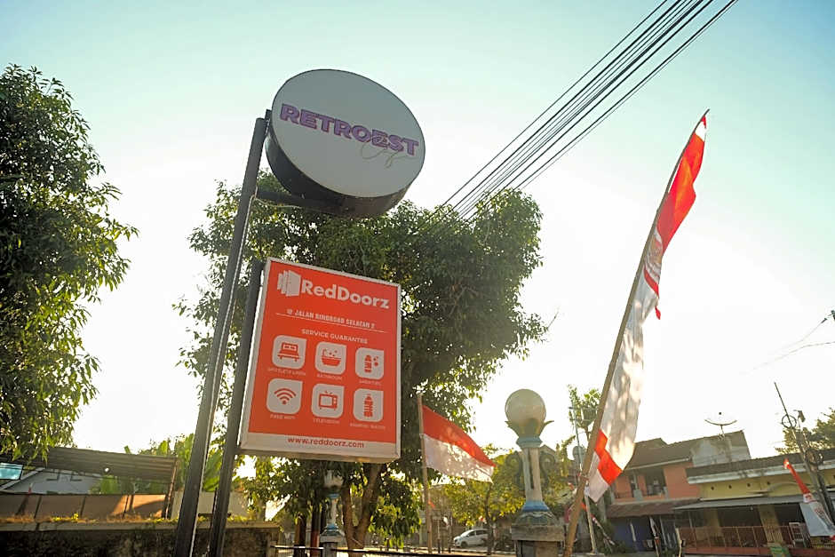 RedDoorz @ Jalan Ringroad Selatan 2