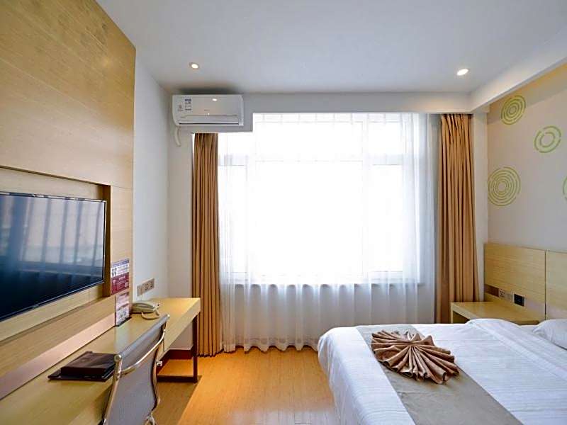 GreenTree Inn Dalian Dalian North Railway Station Express Hotel