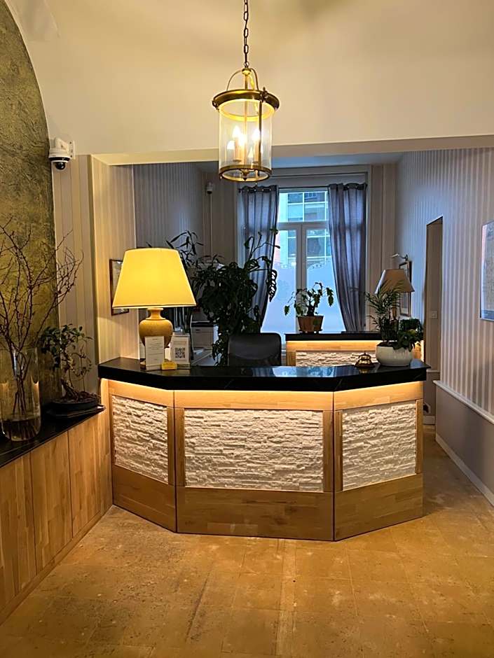 Brit Hotel Privilège Le Royal - Centre Gare