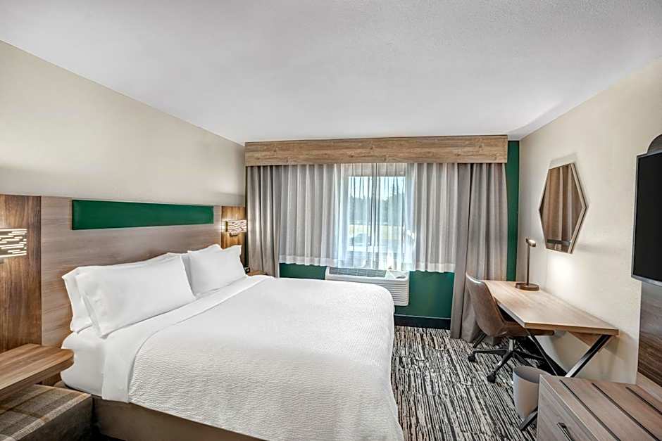 Holiday Inn Express & Suites Hayward By IHG