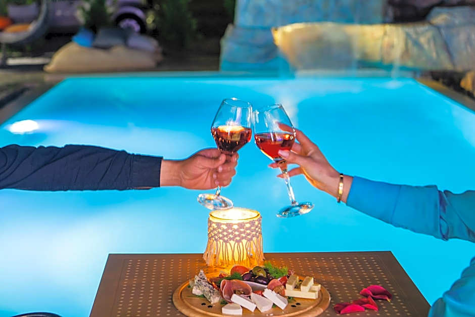 Santoterra Antigua Suites