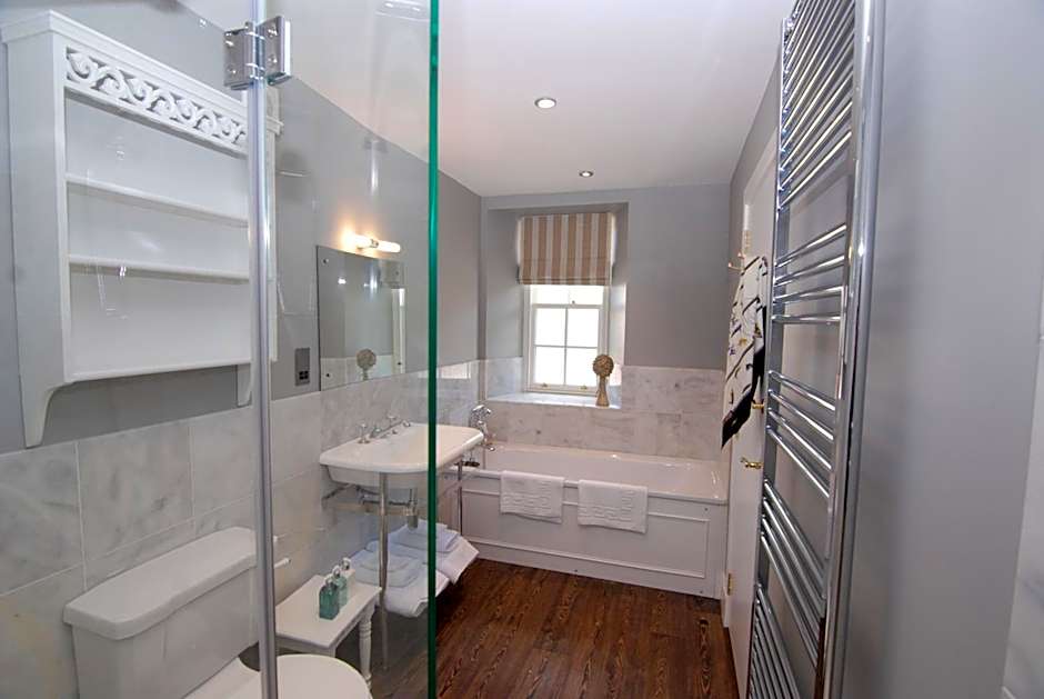 Meikleour Arms Hotel & Restaurant