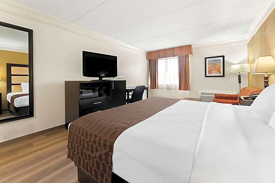 Best Western Riverside Inn