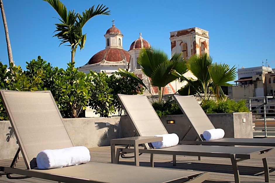 Palacio Provincial San Juan, Curio Collection by Hilton