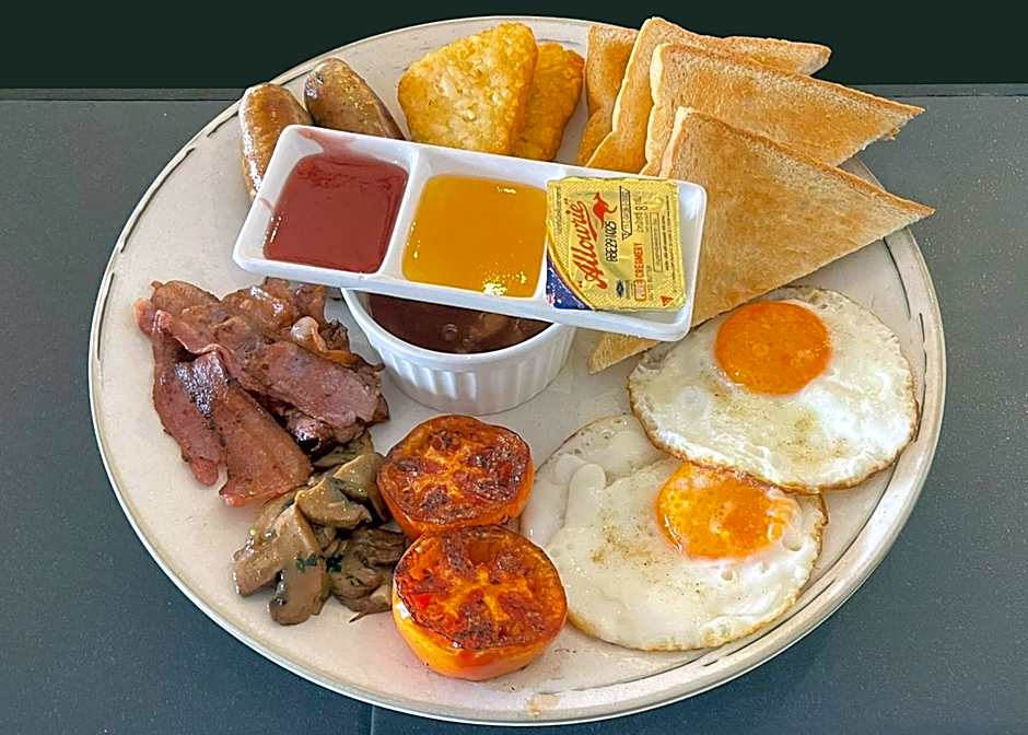 Breakers Hotel Rawai