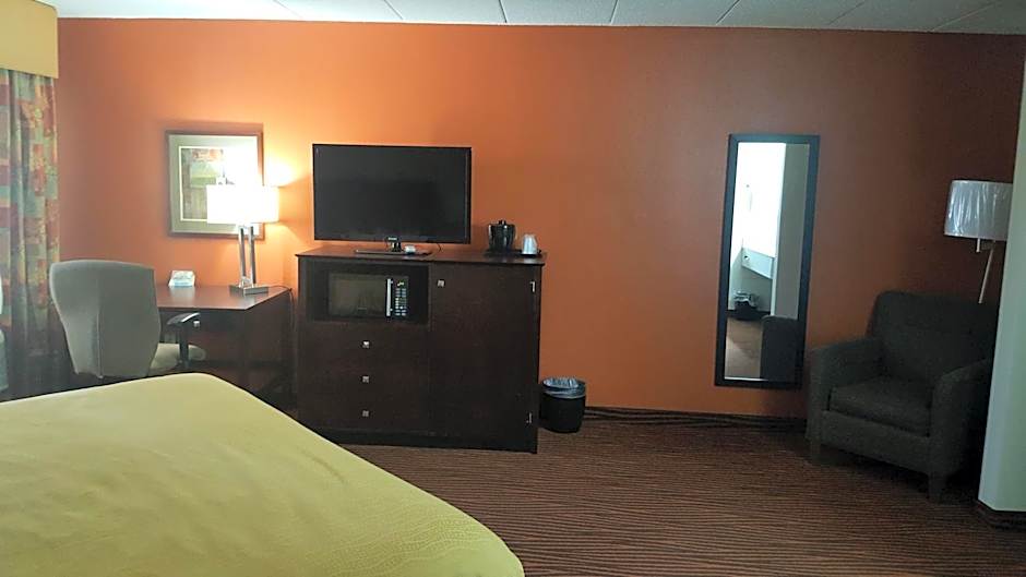 AmericInn by Wyndham Muscatine