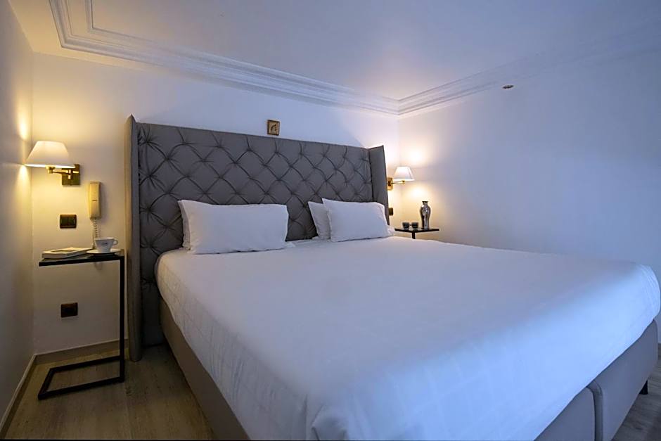Golden Tulip Cannes Hotel De Paris