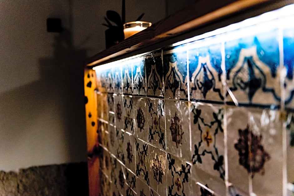 Flora Chiado Apartments