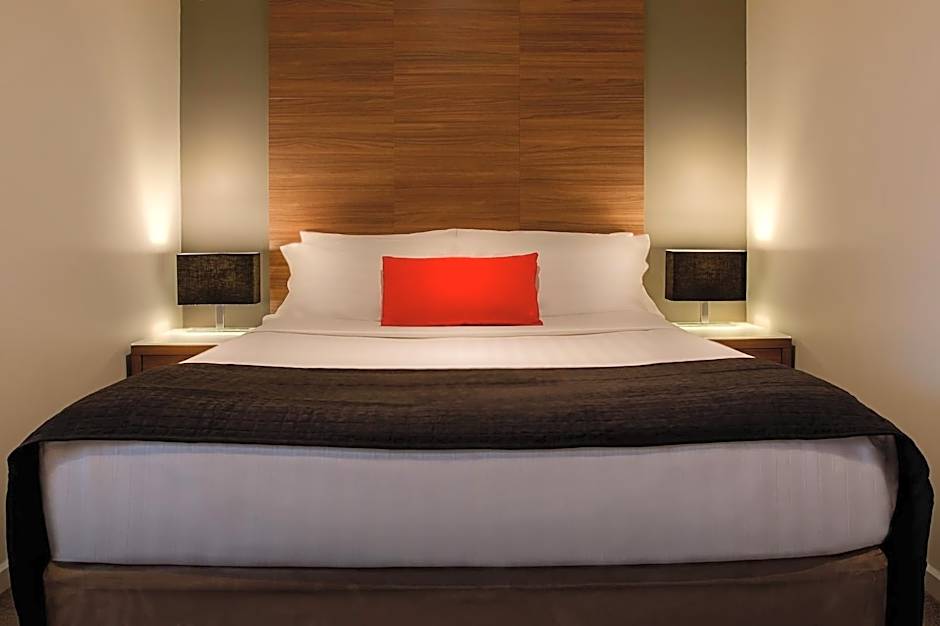 Crest on Barkly Hotel