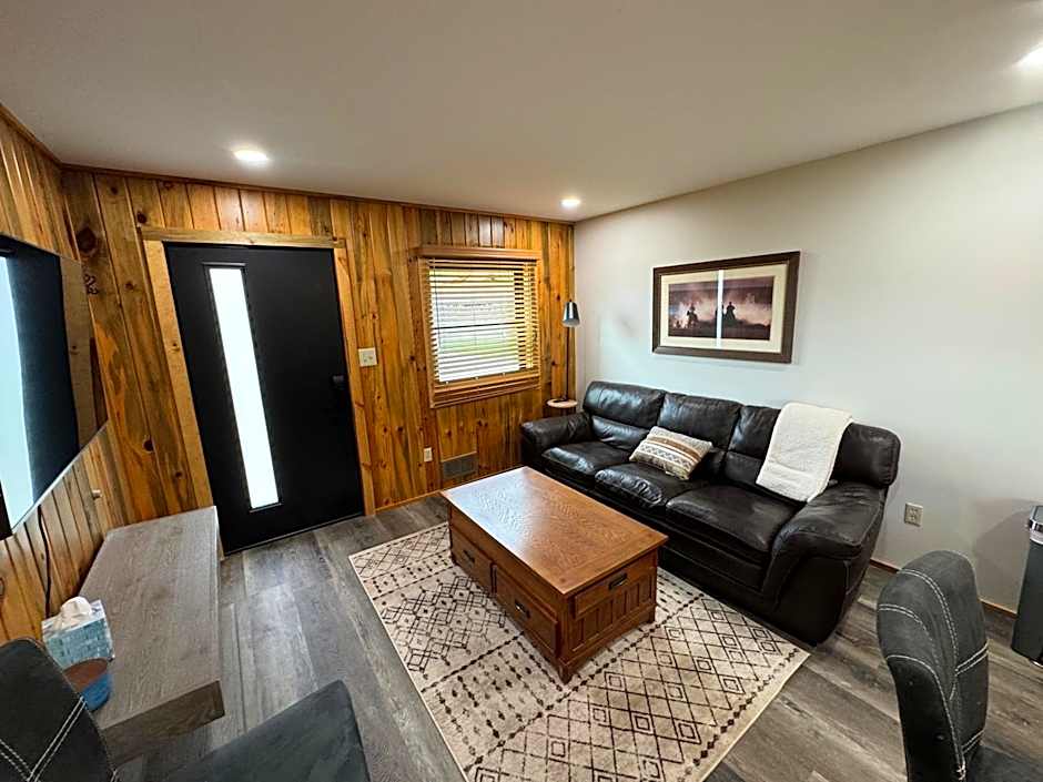 Sportsman Lodge Melrose MT