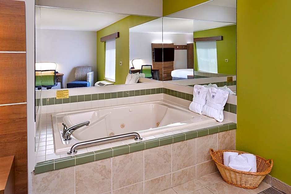 Holiday Inn Express Mineral Wells By IHG