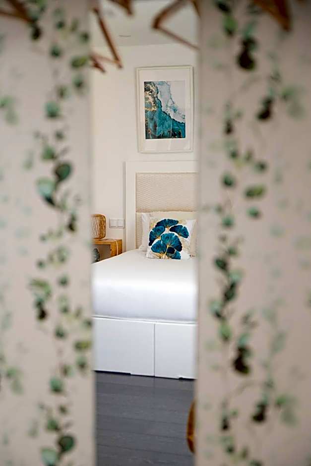 SUPERTUBOS HOUSE Peniche