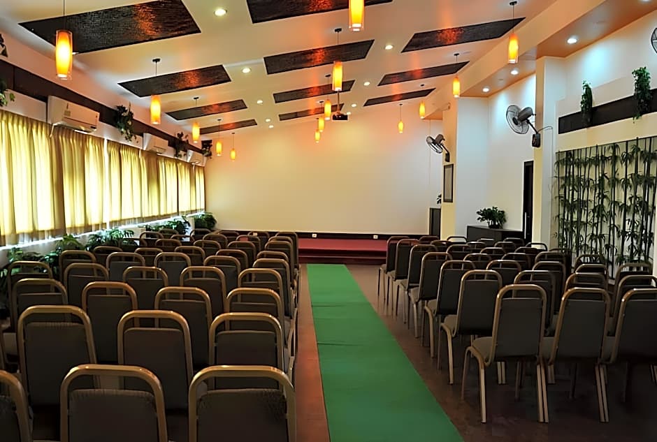 Hotel Hampi International