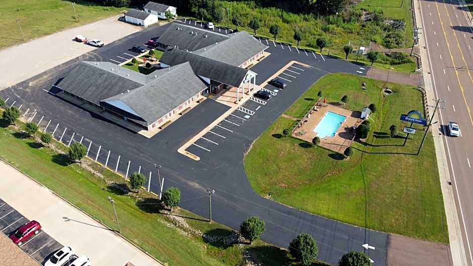 Days Inn by Wyndham Savannah