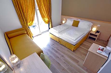 Quadruple Room with Balcony