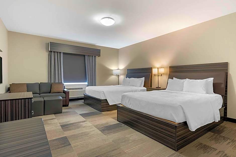 Best Western Plus Airport Inn & Suites