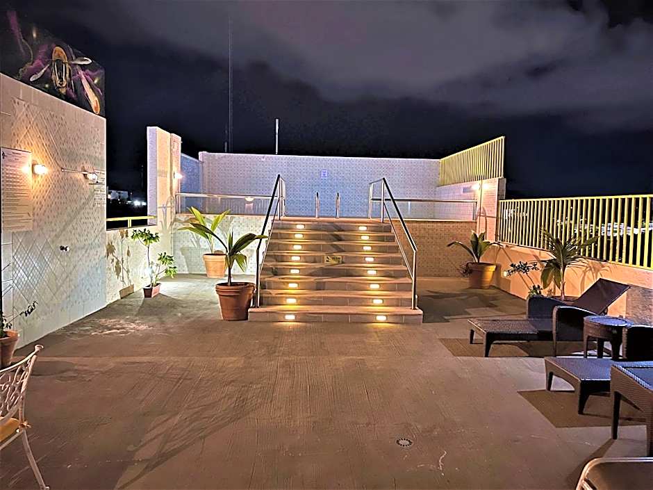 Hotel 12 BEES by Kavia