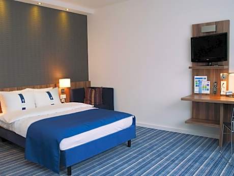 1 Bedroom Wheelchair Accessible Non-Smoking