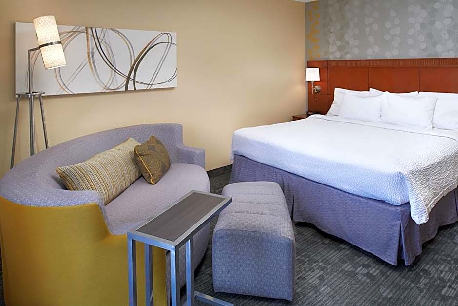 Courtyard by Marriott Rockford