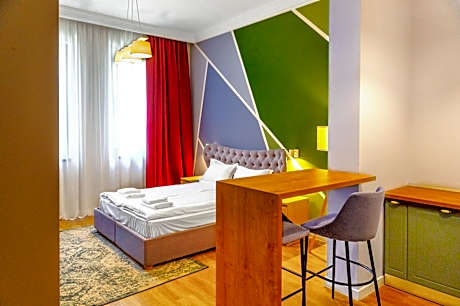 H11 Downtown Apartments