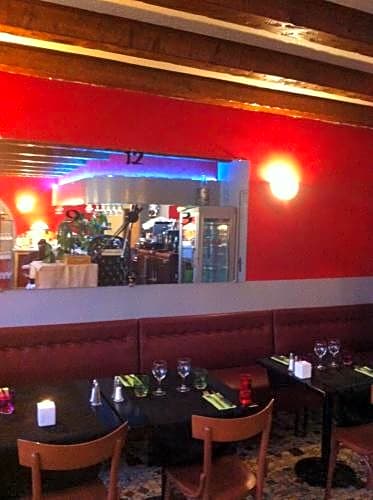 Hotel restaurant le 108