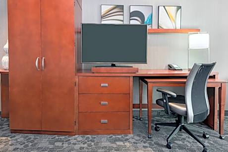 One-Bedroom King Suite