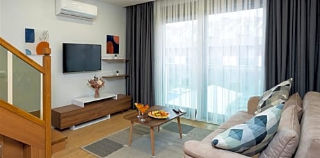 Duplex Suite 1