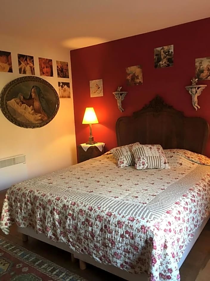 Chateau Saint Claude an der Saone