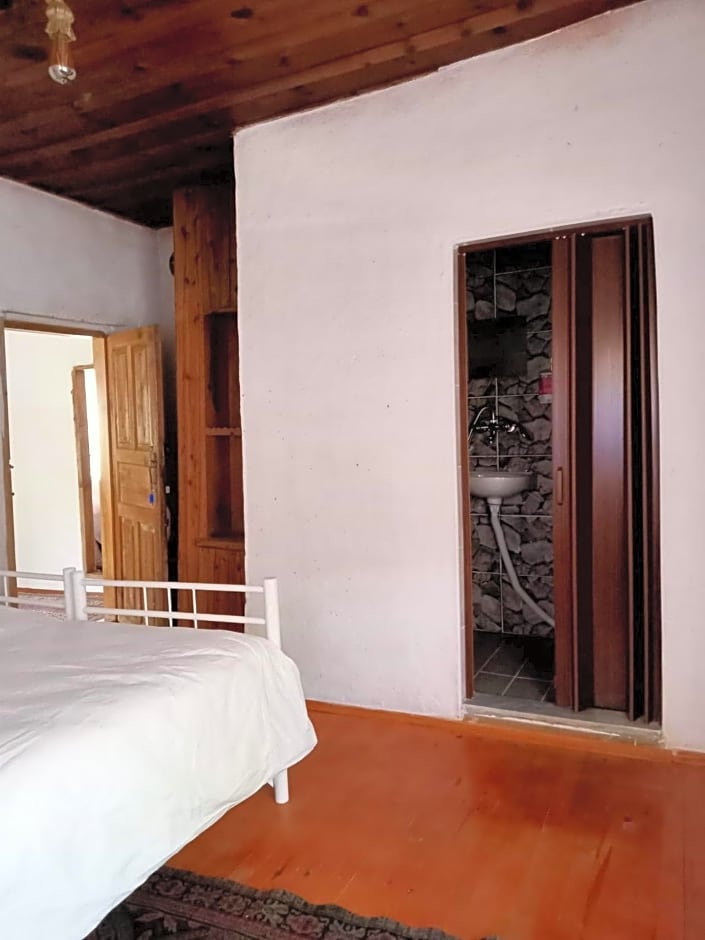 Koca Kapı Konaklama